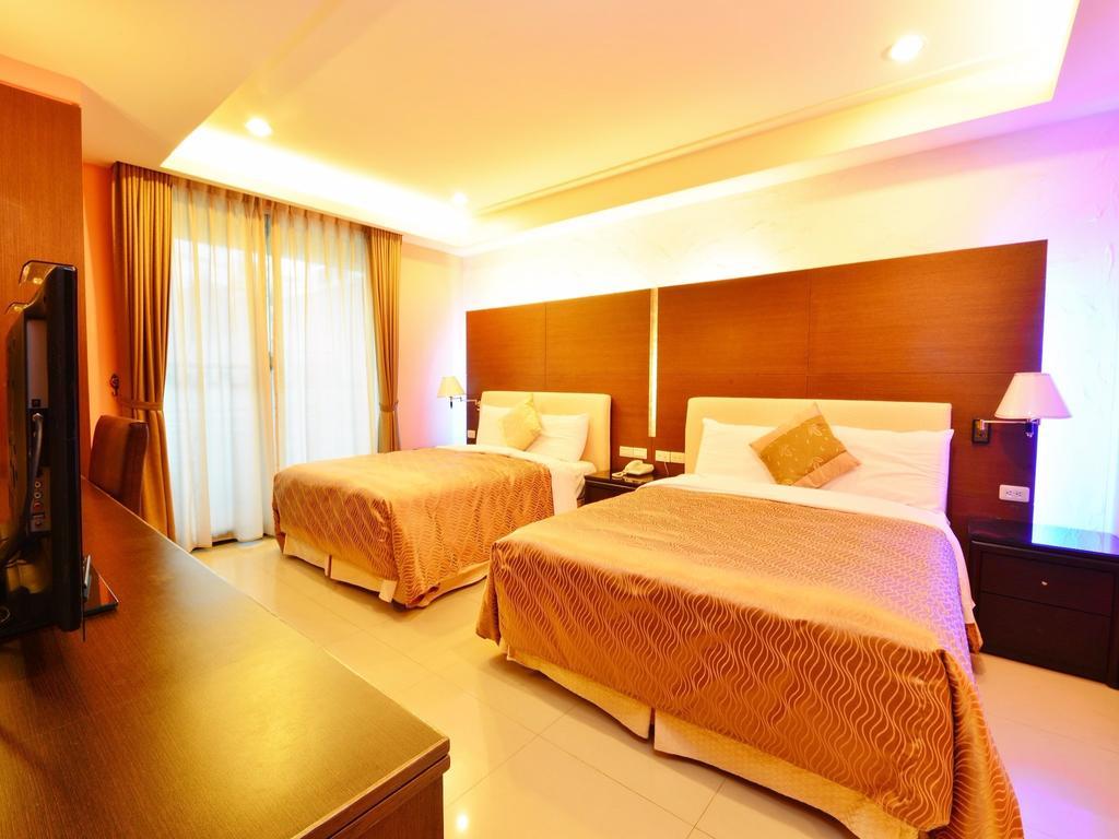 Tranquil Sea Vacation Hotel Kenting Esterno foto