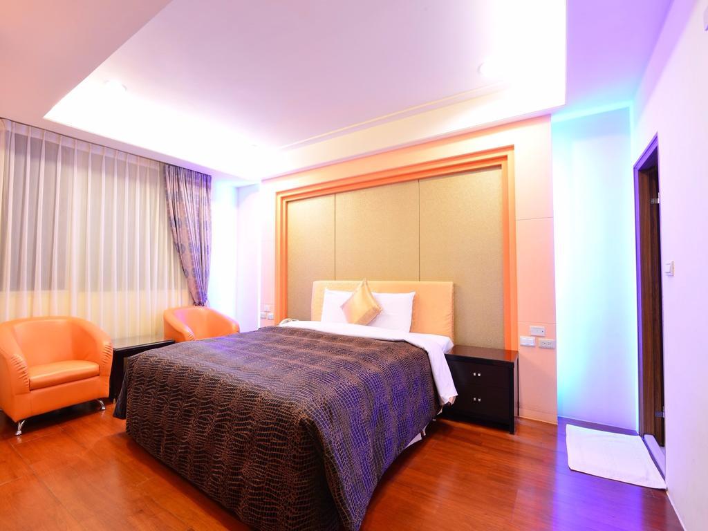 Tranquil Sea Vacation Hotel Kenting Esterno foto